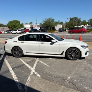 BMW 7 SERIES 750I - 10