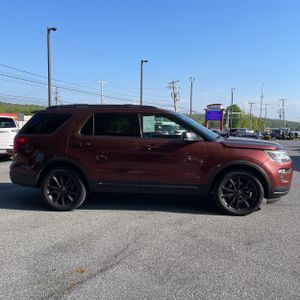 FORD EXPLORER XLT - 10