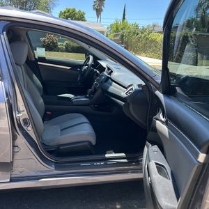 صورة مصغرة 32 لـ 2020 Honda CIVIC LX