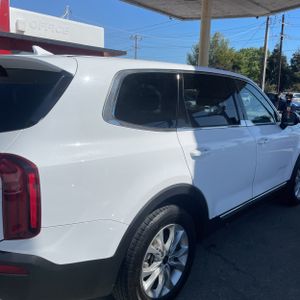 KIA TELLURIDE LX - 9