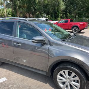 2015 Toyota RAV4 LIMITED — фото 13