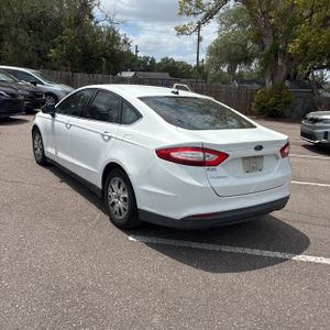 FORD FUSION S - 5