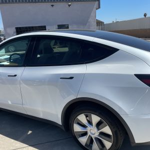 TESLA MODEL Y LONG RANGE - 6