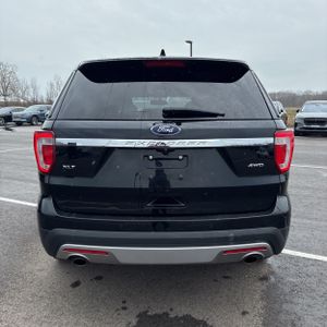 FORD EXPLORER XLT - 7