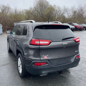 JEEP CHEROKEE LATITUDE PLUS - 4