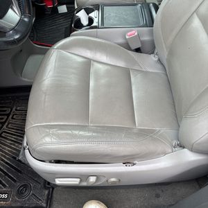 2015 Toyota SIENNA XLE 8-PASSENGER thumbnail 68