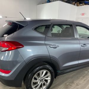 HYUNDAI TUCSON SE - 9