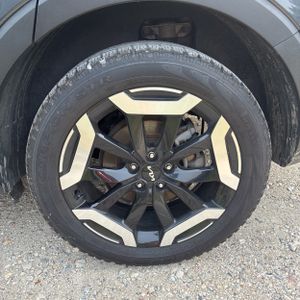 صورة 18 لـ 2023 KIA TELLURIDE S