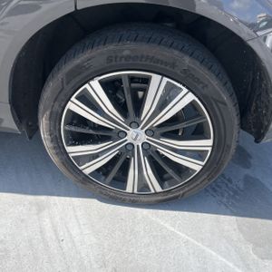 2022 Volvo XC60 B6 INSCRIPTION thumbnail 18