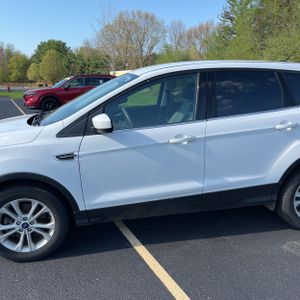 FORD ESCAPE SE - 4