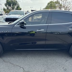 MASERATI LEVANTE S - 4