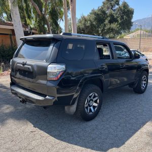 صورة 7 لـ 2020 Toyota 4RUNNER SR5
