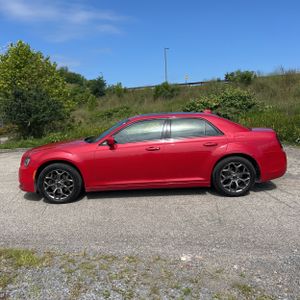 صورة 3 لـ 2016 Chrysler 300 S