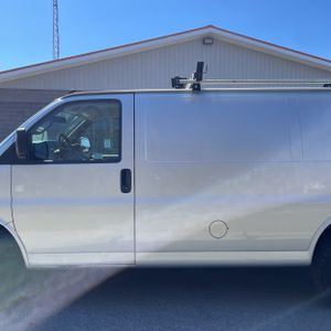 CHEVROLET EXPRESS 2500 - 4