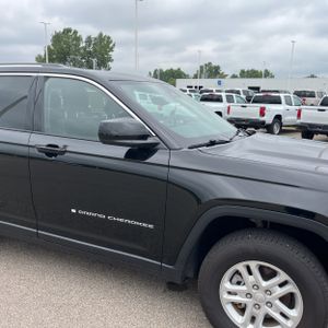 2023 JEEP GRAND CHEROKEE LAREDO 缩略图 13