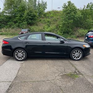 FORD FUSION SE - 10