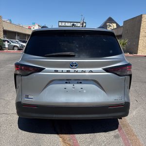 2023 Toyota SIENNA XLE 7-PASSENGER photo 7