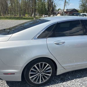 LINCOLN MKZ PREMIERE - 9