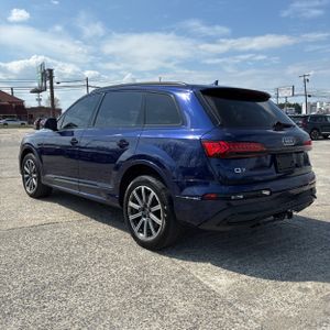 Audi Q7 Premium Plus - 5