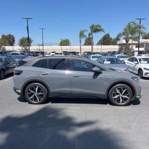 VOLKSWAGEN ID.4 S - 10