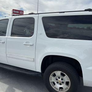 CHEVROLET SUBURBAN LT - 6