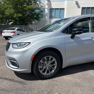CHRYSLER PACIFICA TOURING L AWD - 2