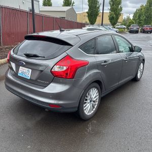 FORD FOCUS TITANIUM - 8