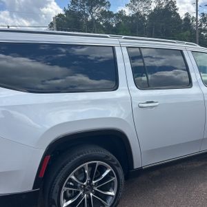 JEEP WAGONEER L SERIES III - 9