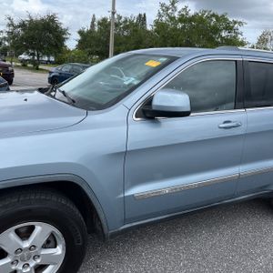 JEEP GRAND CHEROKEE LAREDO - 2