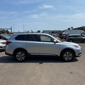 2019 Mitsubishi OUTLANDER SEL — фото 10
