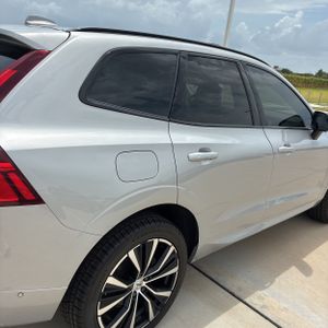 صورة 9 لـ 2024 Volvo XC60 B5 PLUS DARK THEME