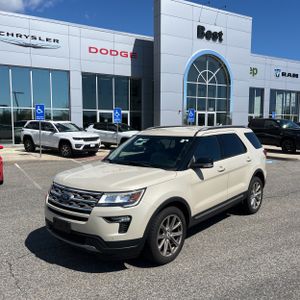 FORD EXPLORER XLT - 1