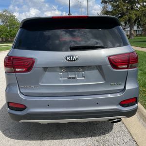 KIA SORENTO EX V6 - 7