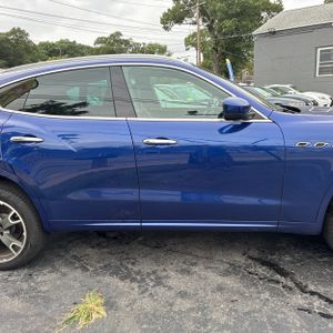 2017 Maserati LEVANTE S 照片 11