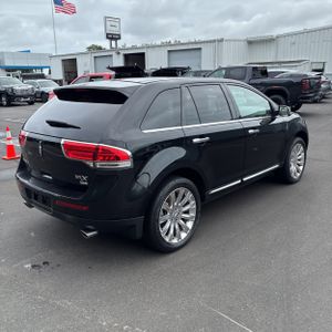 صورة 8 لـ 2012 Lincoln MKX BASE