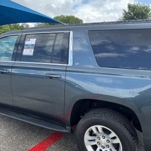 CHEVROLET SUBURBAN LT - 6