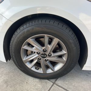 2020 KIA OPTIMA LX — миниатюра 17