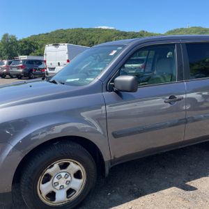 2015 Honda PILOT LX — фото 2