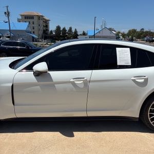 PORSCHE PANAMERA - 4