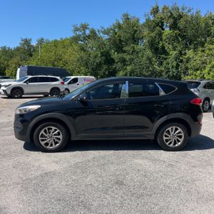 HYUNDAI TUCSON SE - 3