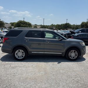 2017 FORD EXPLORER XLT 照片 10