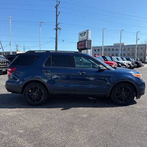 FORD EXPLORER BASE - 10