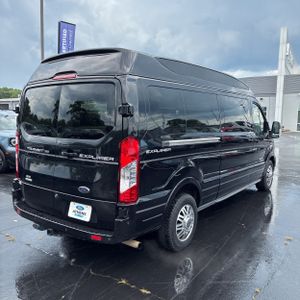 FORD TRANSIT 150 - 8