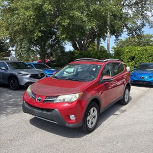 2013 Toyota RAV4 XLE — фото 1