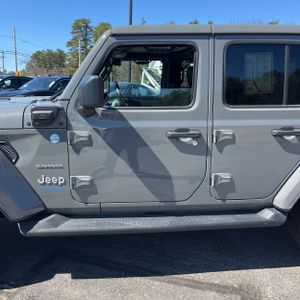 JEEP WRANGLER 4XE UNLIMITED SAHARA 4X4 - 4