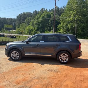 KIA TELLURIDE LX - 3