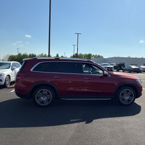 MERCEDES-BENZ GLS - 10