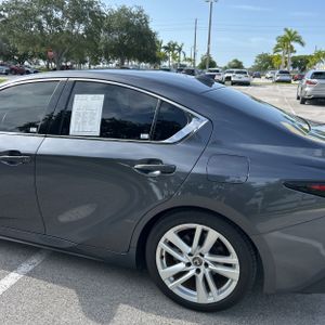 2025 Lexus IS 300 BASE — фото 6
