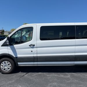 FORD TRANSIT-350 PASSENGER V. XLT - 4