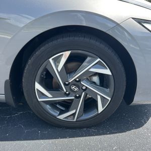 صورة مصغرة 20 لـ 2024 Hyundai ELANTRA LIMITED